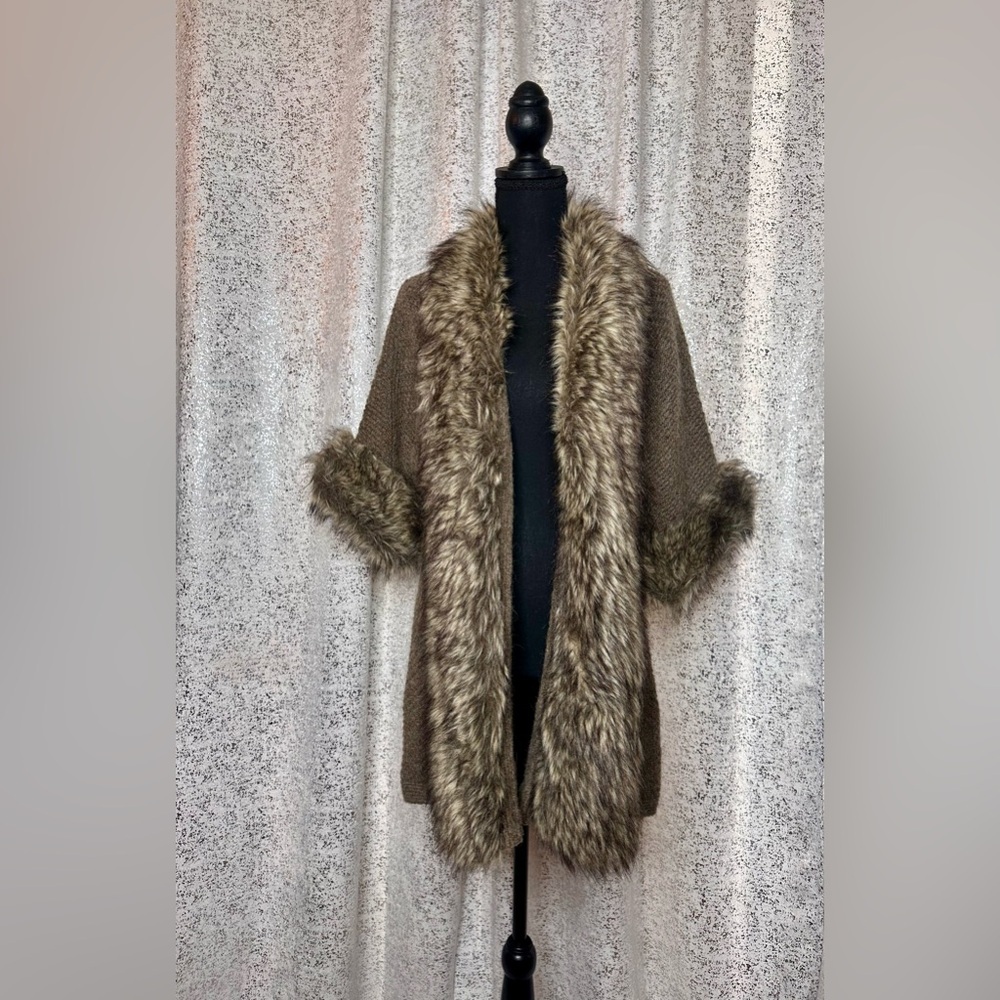 Never worn Alpaca and wool blend sweater/jacket with fur collar